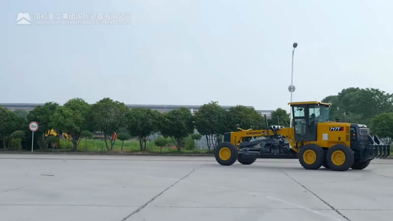 ممهدة طرق (جريدر) 717T 